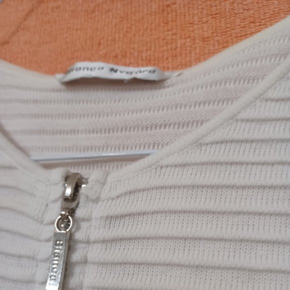 Bianca Nygard White Peplum Zip-up Sweater - Picture 2 of 3